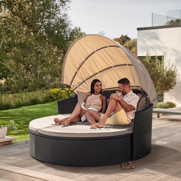 Suncrown shop outdoor daybed